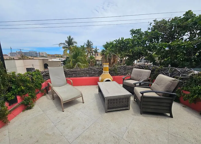 Cabo Hotel 2*