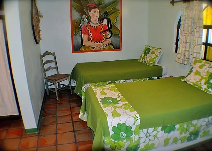 Cabo Hotel 2*